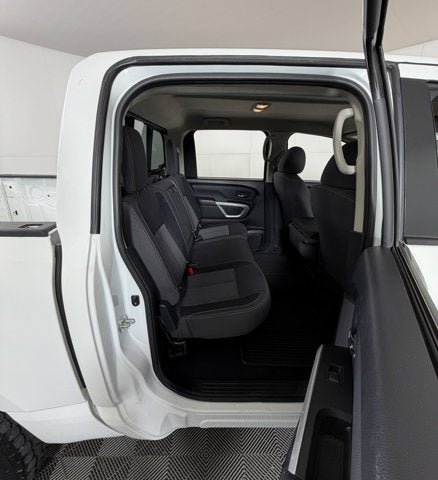 Used 2022 Nissan Titan SV w/ Accessory Utility Package RWD image 5