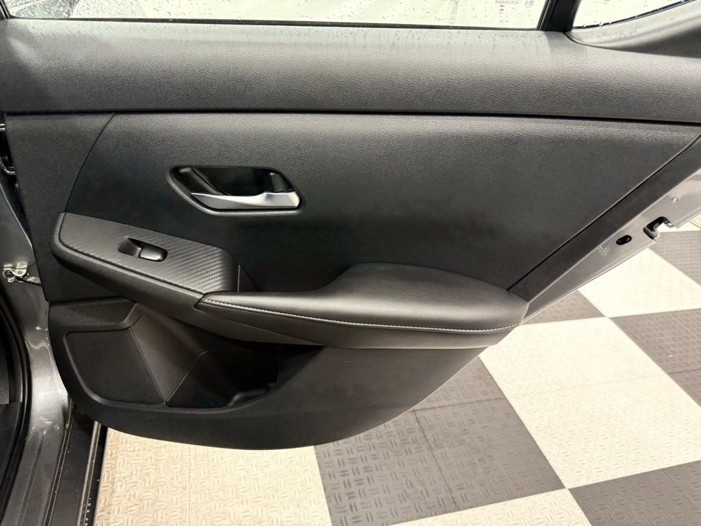 Used 2023 Nissan Sentra SV image 21