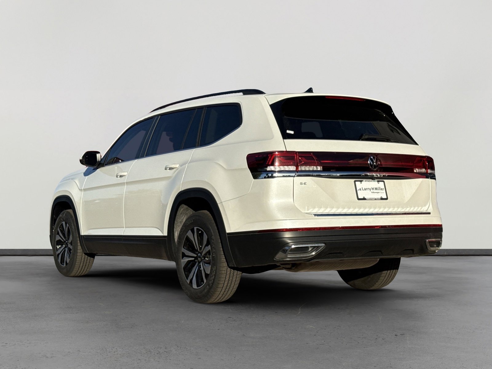 New 2026 Volkswagen Atlas SE image 4