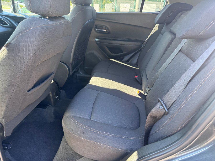 Used 2018 Chevrolet Trax LT image 10