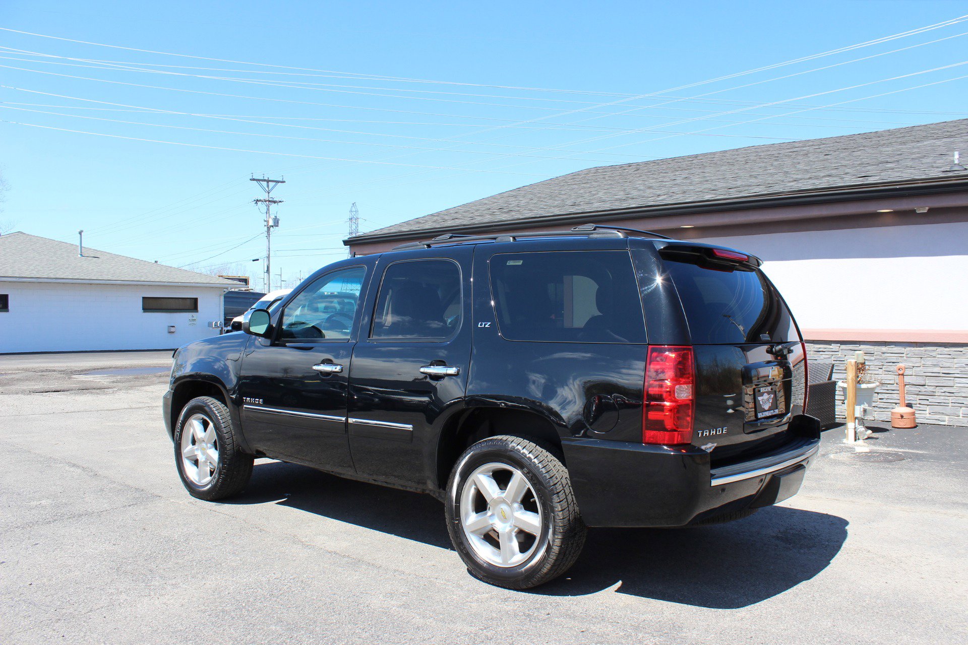 Used 2014 Chevrolet Tahoe LTZ AWD/4WD image 9