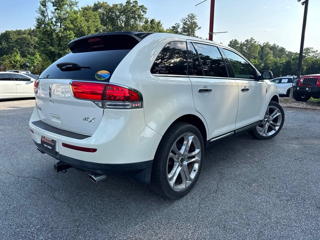 Used 2013 Lincoln MKX FWD image 3