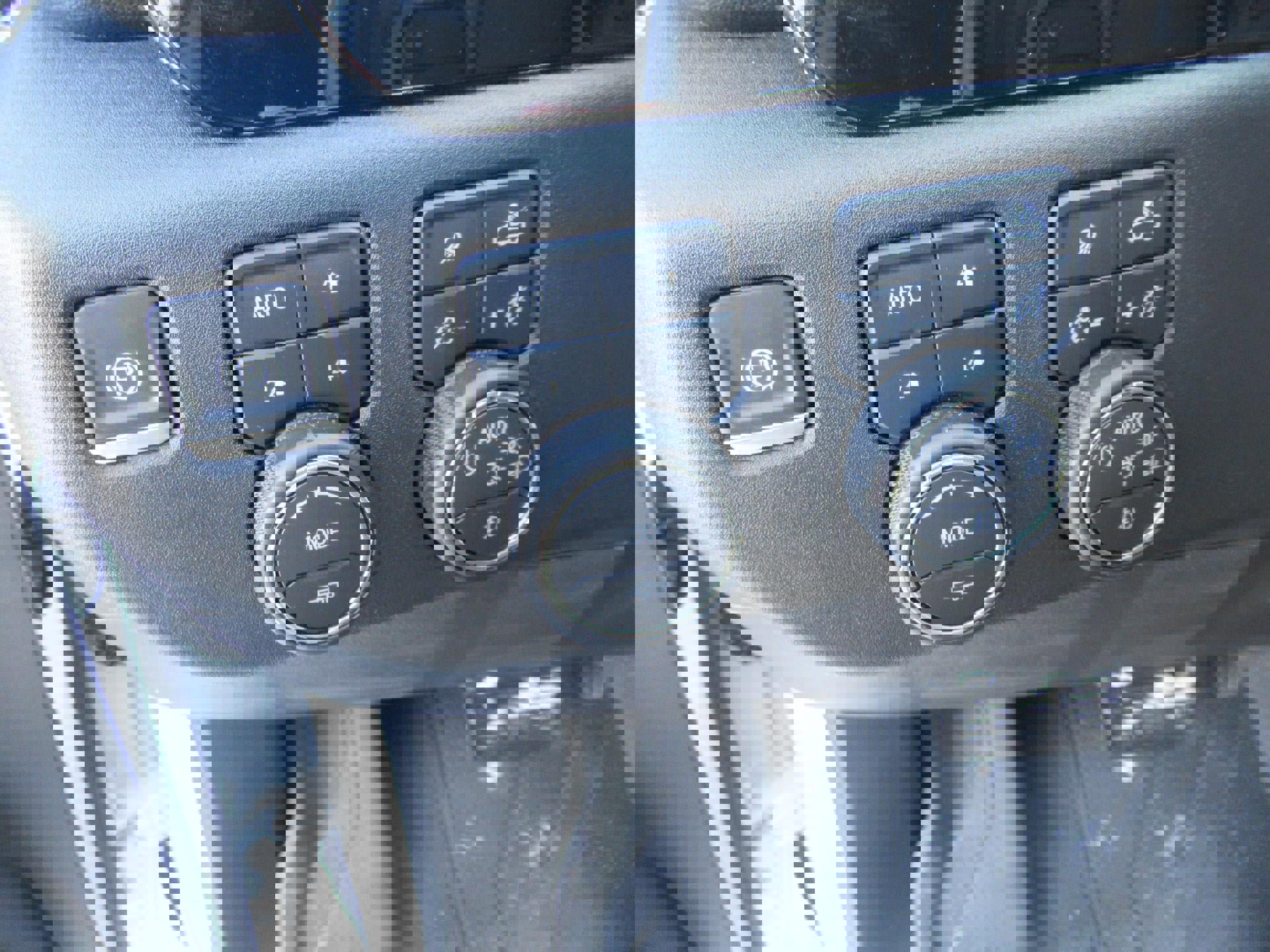 Certified 2025 Chevrolet Silverado 3500 LTZ image 11