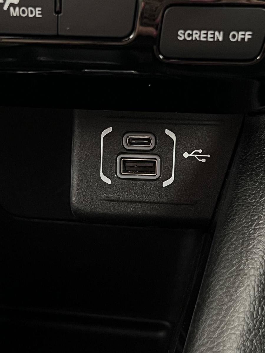 Used 2025 Jeep Compass Latitude AWD/4WD image 9