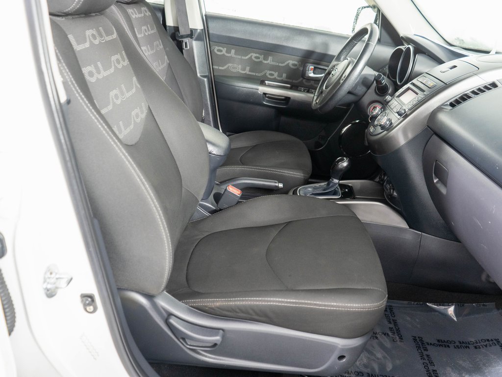 Used 2012 Kia Soul + image 8