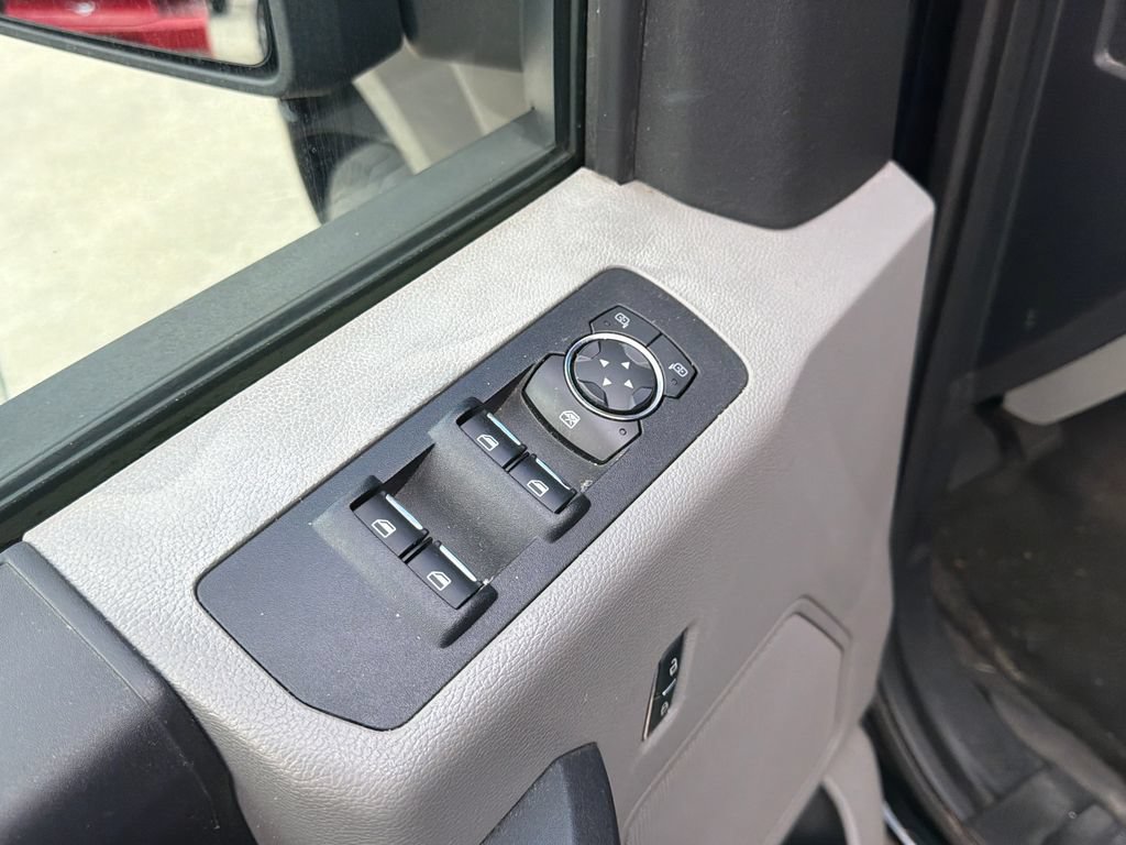 Used 2016 Ford F150 XL w/ Equipment Group 101A Mid AWD/4WD image 16