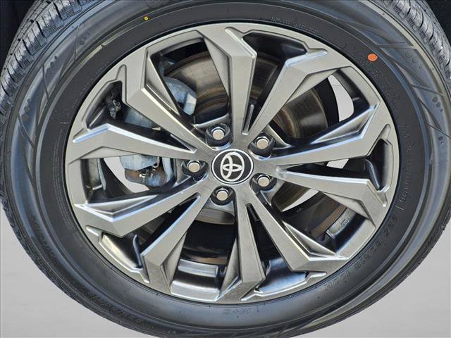 Used 2022 Toyota RAV4 XLE Premium AWD/4WD image 23
