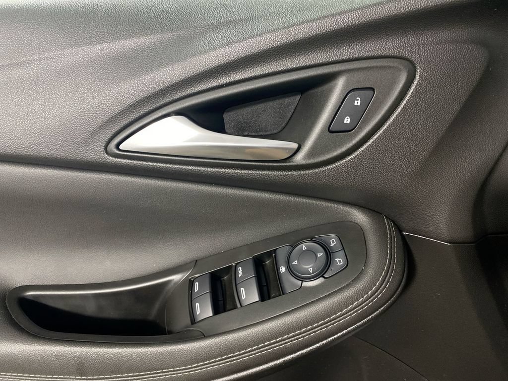 Certified 2024 Buick Encore GX Preferred FWD image 13