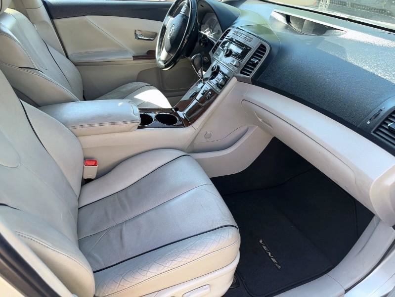 Used 2009 Toyota Venza FWD image 6