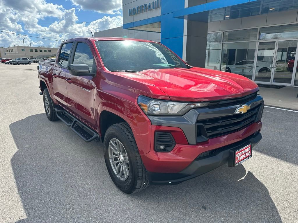 Used 2024 Chevrolet Colorado LT w/ LT Convenience Package II RWD image 4