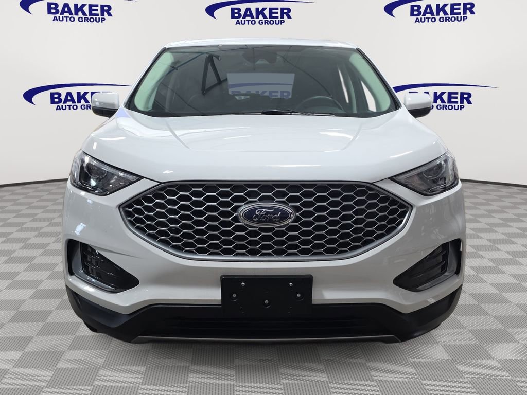 Used 2024 Ford Edge SEL image 2