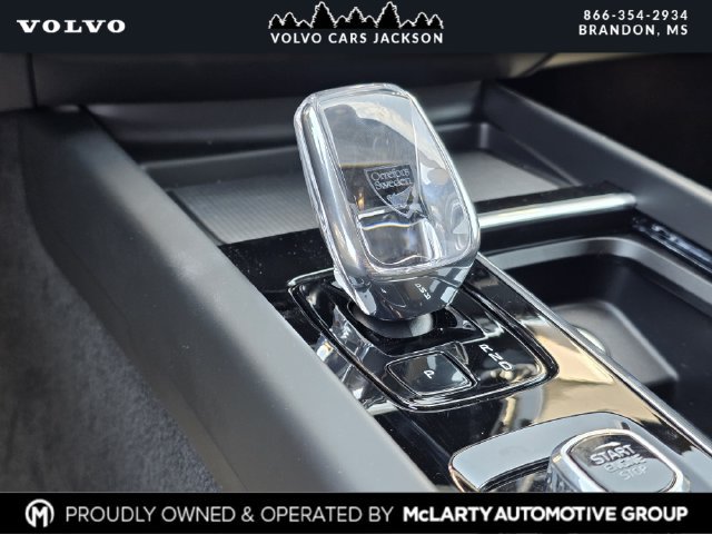 New 2026 Volvo XC60 B5 Plus w/ Protection Package Premier AWD/4WD image 22