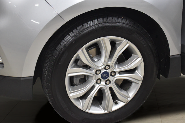Used 2022 Ford Edge Titanium AWD/4WD image 36