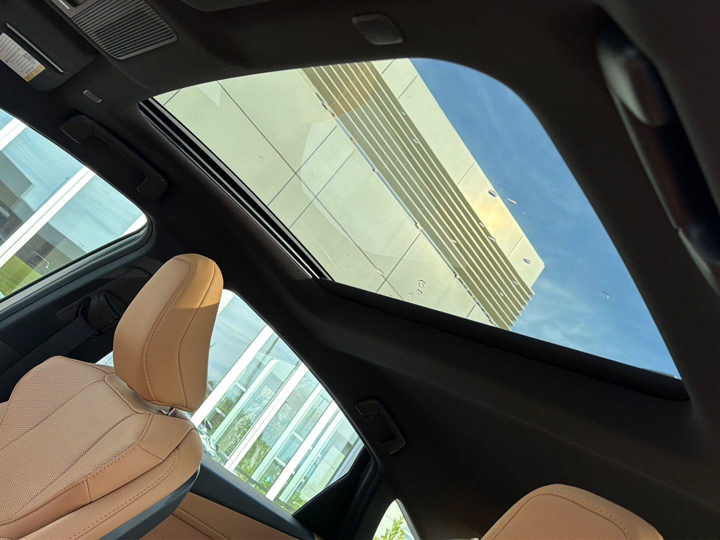New 2026 Lexus ES 350e w/ Convenience Package FWD image 32
