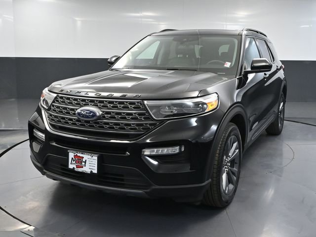 Used 2024 Ford Explorer XLT w/ XLT Sport Appearance Package image 13