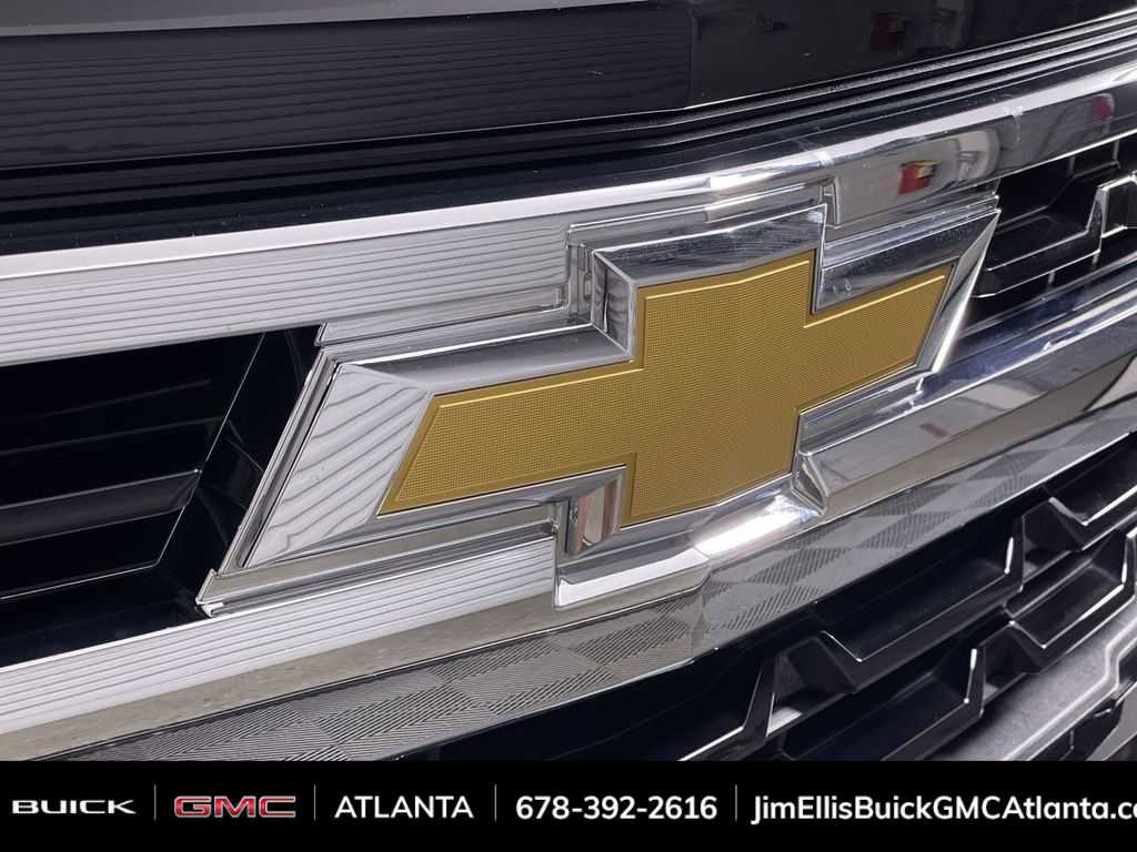 Used 2025 Chevrolet Silverado 1500 LT image 30