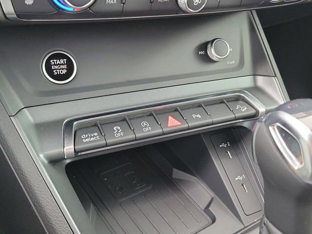 Certified 2025 Audi Q3 2.0T Premium image 26