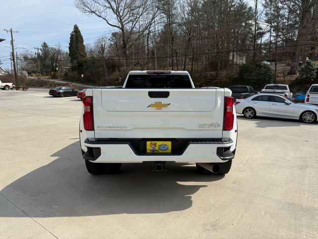 Used 2023 Chevrolet Silverado 3500 High Country AWD/4WD image 5