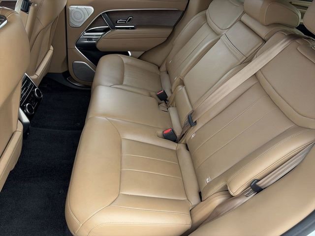 Used 2023 Land Rover Range Rover SE image 18