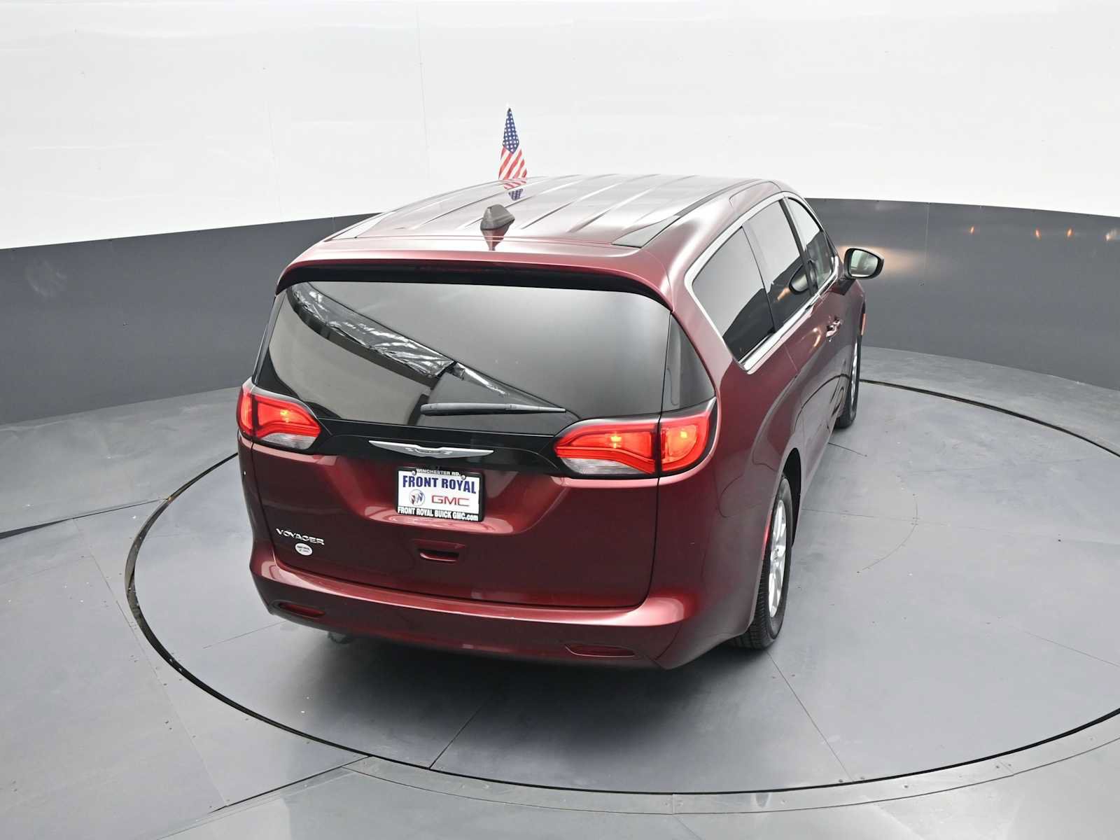 Used 2023 Chrysler Voyager LX FWD image 32
