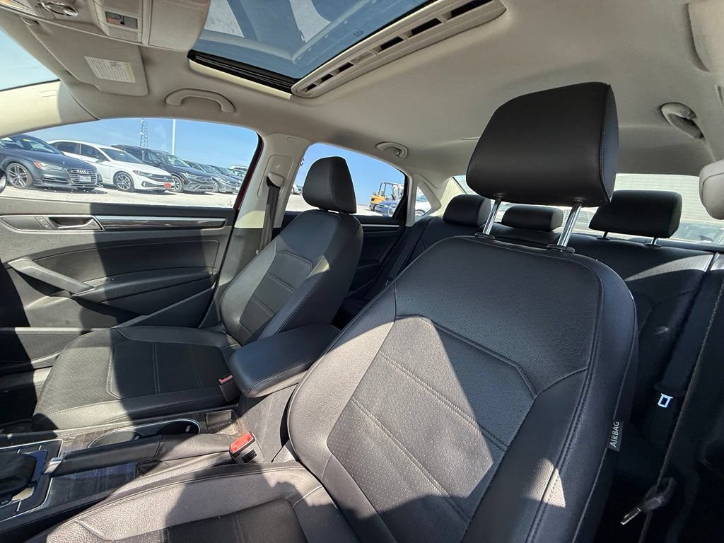 Used 2017 Volkswagen Passat 1.8T SE FWD image 12