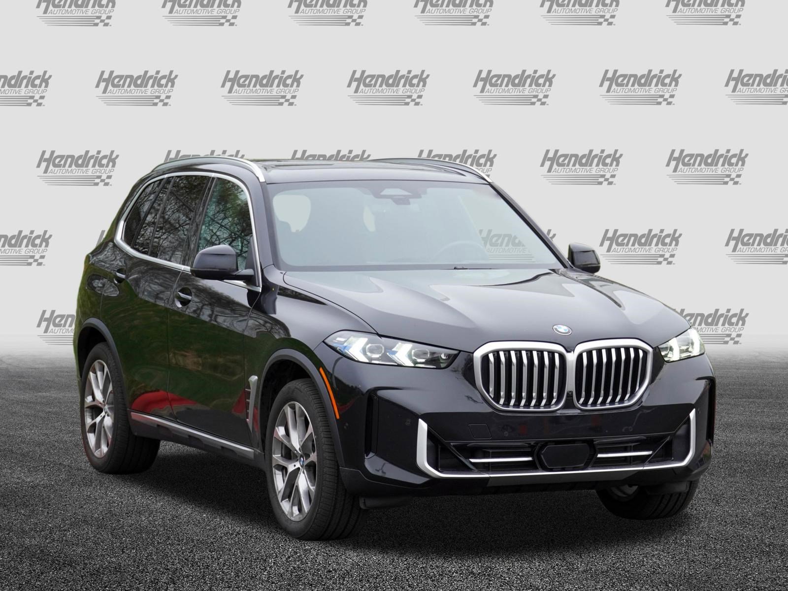 Certified 2024 BMW X5 xDrive40i w/ Premium Package AWD/4WD image 2