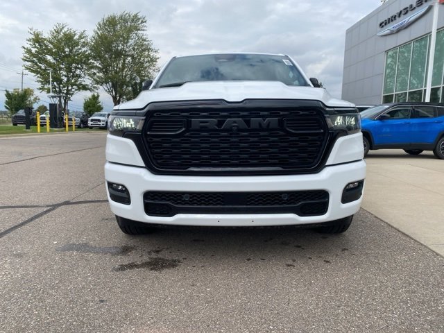 New 2026 RAM 1500 4x4 Crew Cab video 2