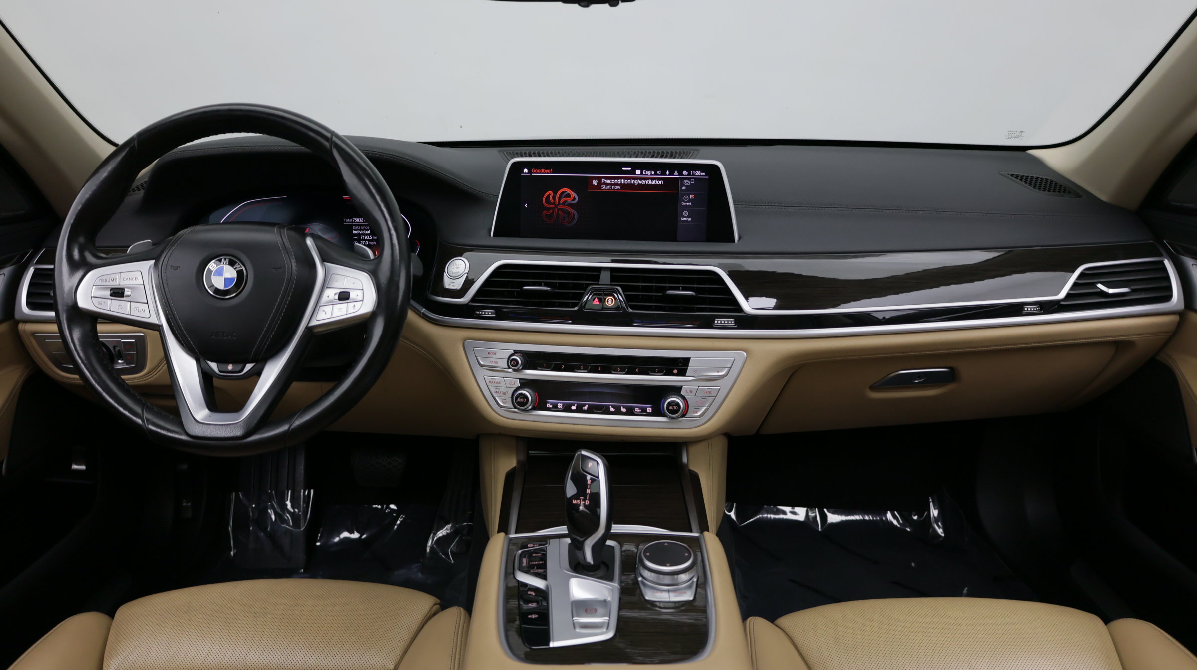 Used 2022 BMW 740i w/ Premium Package RWD image 34