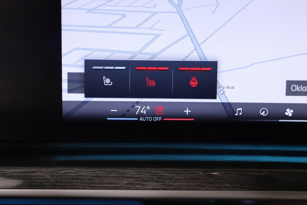 Used 2024 BMW 760i xDrive image 9