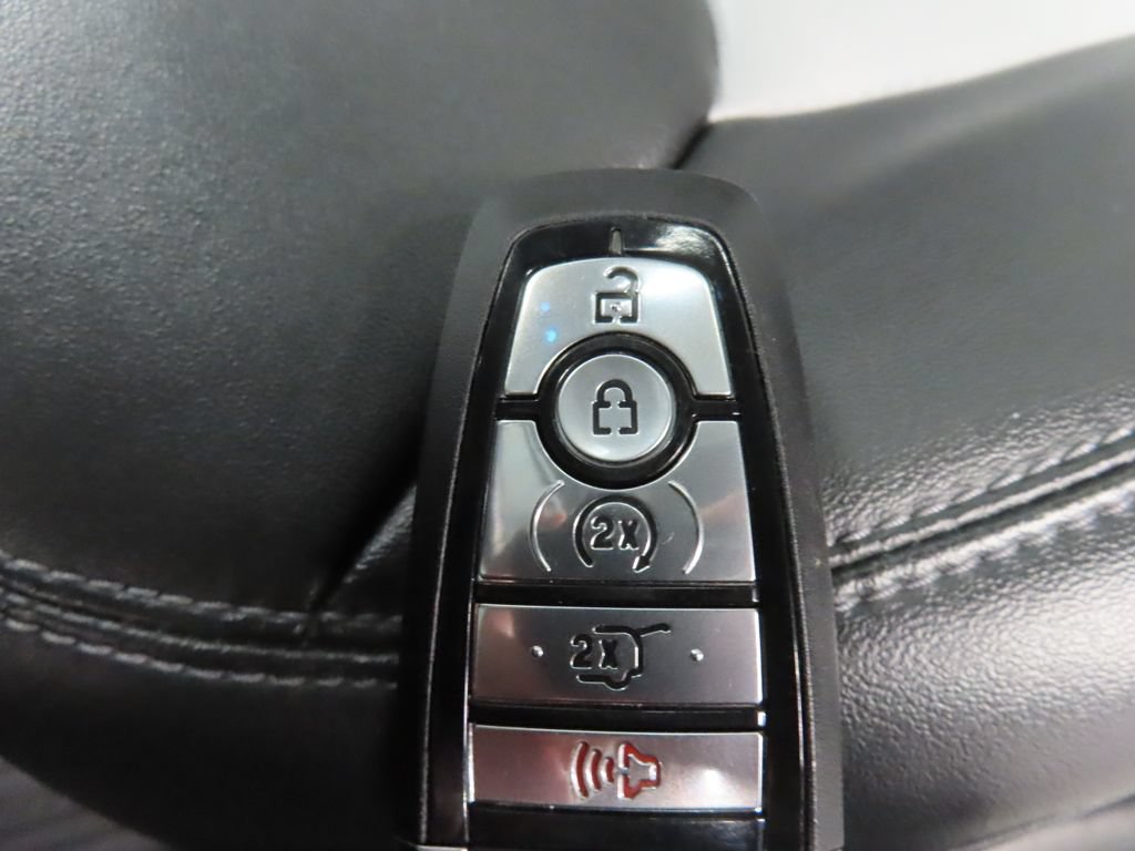 Used 2024 Ford Explorer XLT w/ XLT Sport Appearance Package AWD/4WD image 49