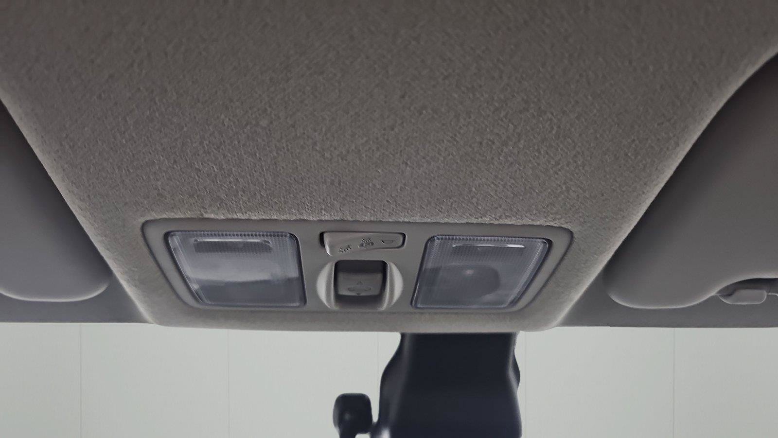 Certified 2025 Hyundai Venue SEL FWD image 21