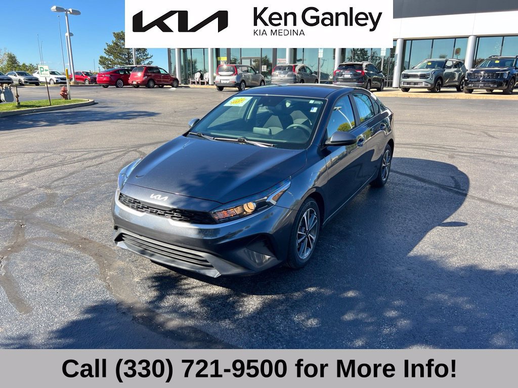 Certified 2022 Kia Forte LXS FWD image 3