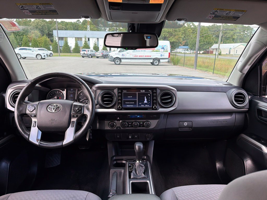 Used 2021 Toyota Tacoma SR5 AWD/4WD image 8