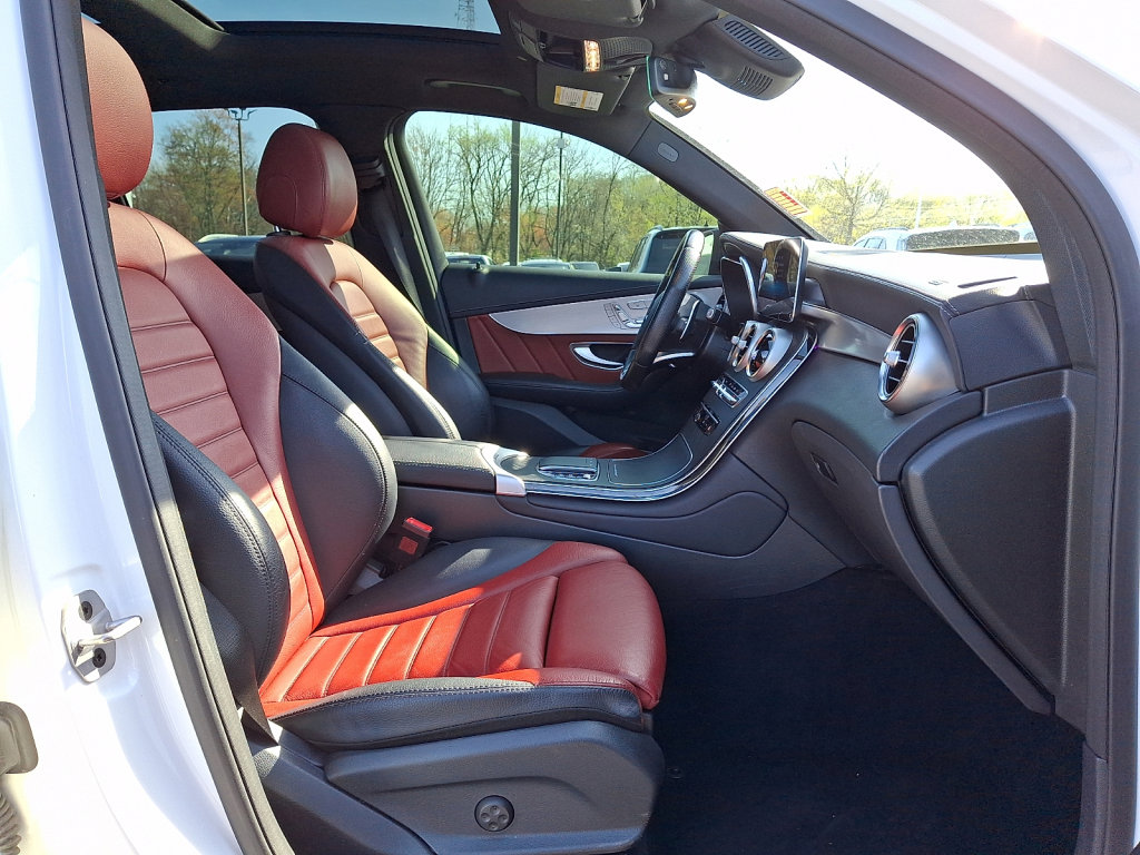 Used 2022 Mercedes-Benz GLC 43 AMG 4MATIC image 10