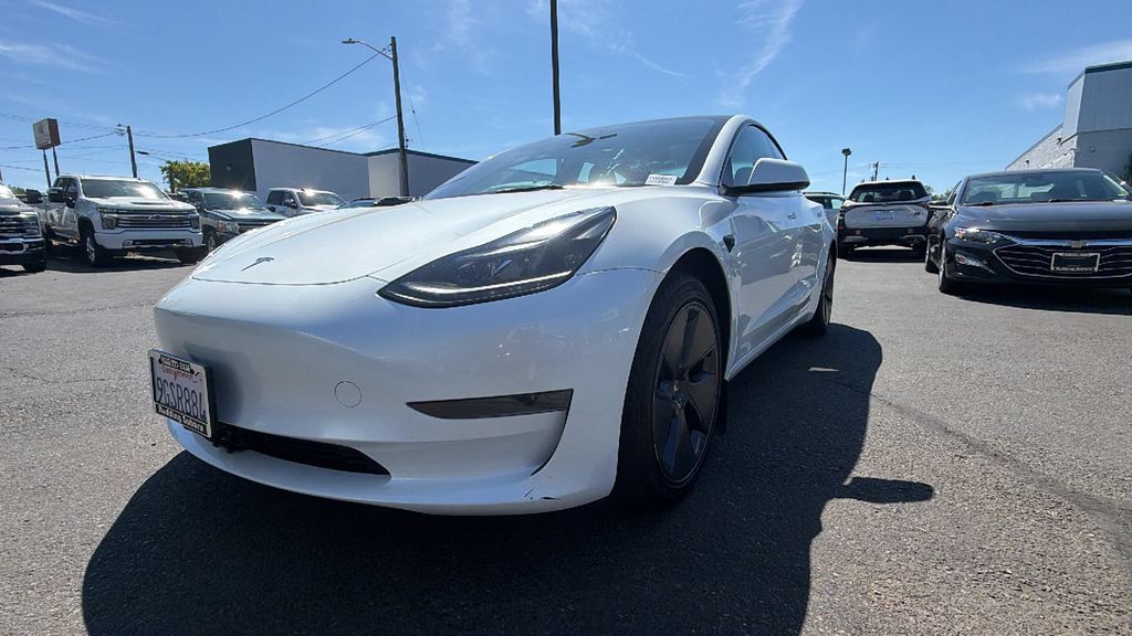 Used 2023 Tesla Model 3 Standard Range RWD image 9