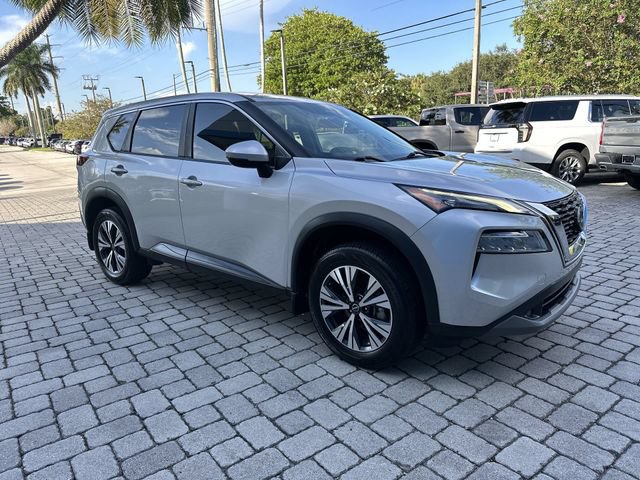 Used 2022 Nissan Rogue SV FWD image 16