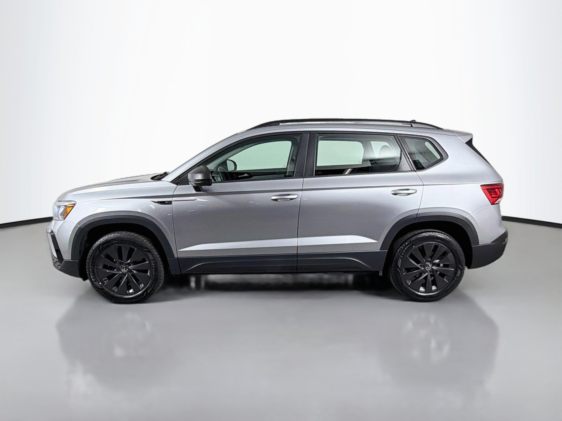 Certified 2023 Volkswagen Taos S FWD image 8