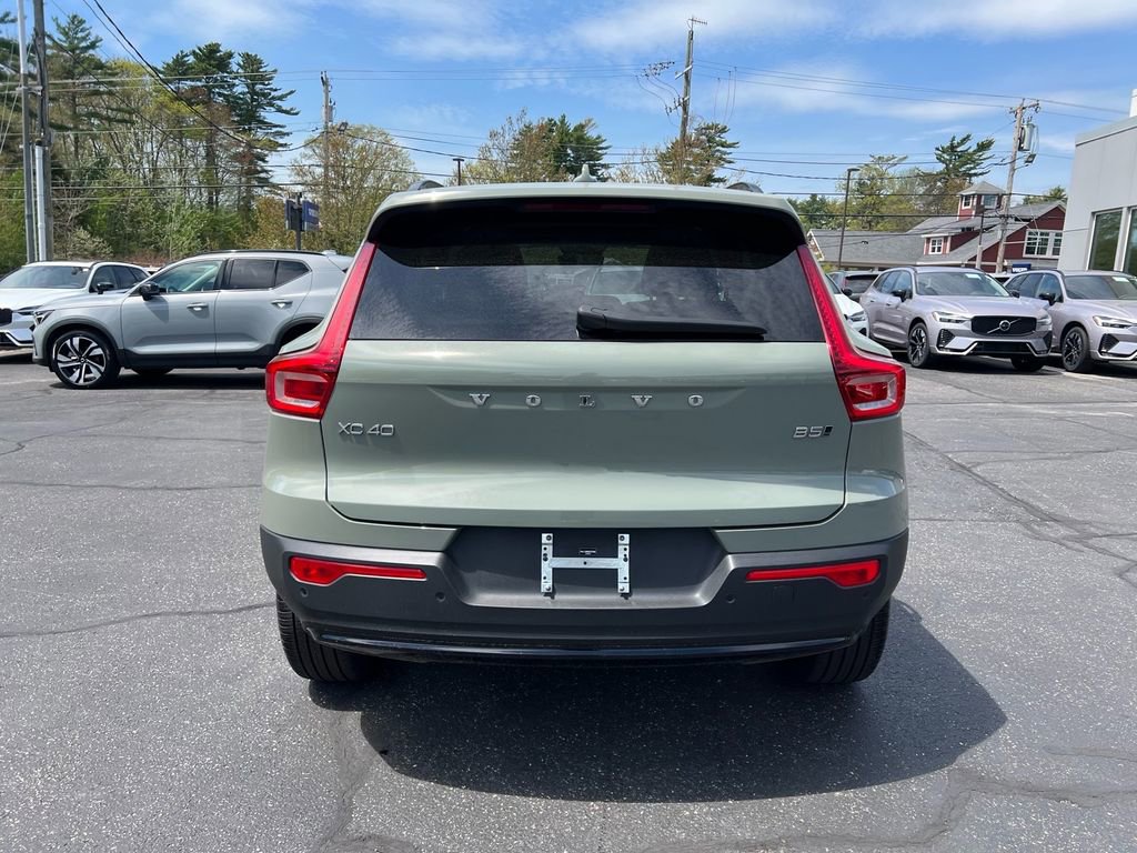 Certified 2025 Volvo XC40 B5 Ultra AWD/4WD image 4