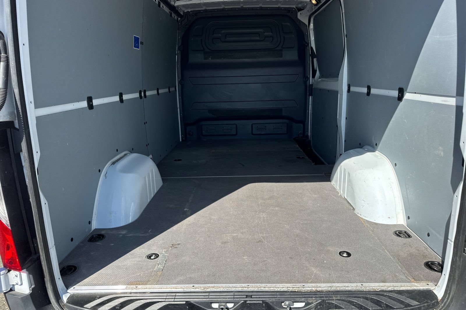 Used 2023 Mercedes-Benz Sprinter 2500 image 15
