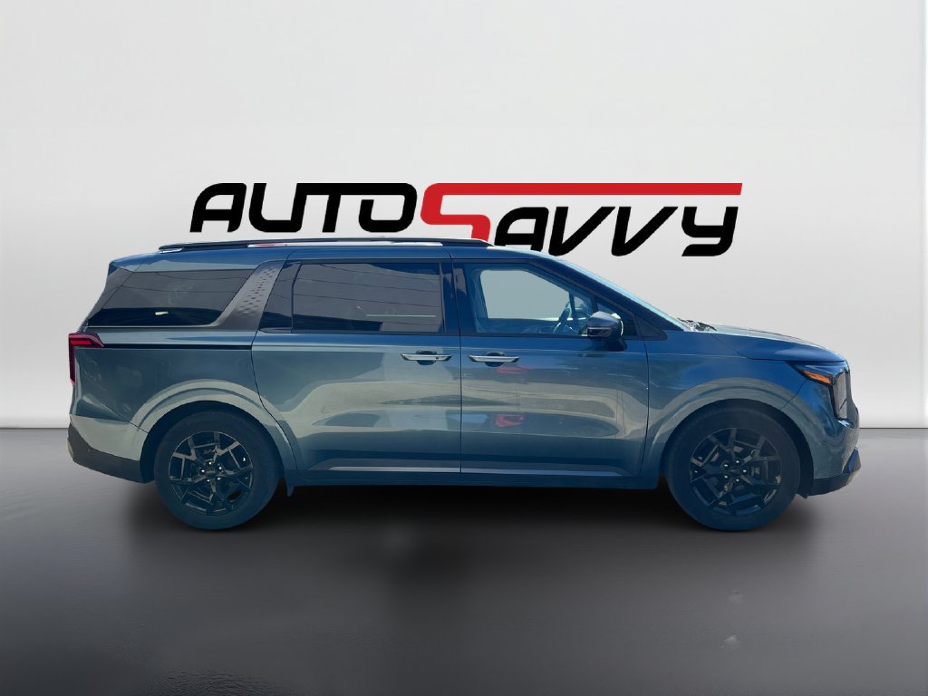 Used 2025 Kia Carnival SX Prestige FWD image 4
