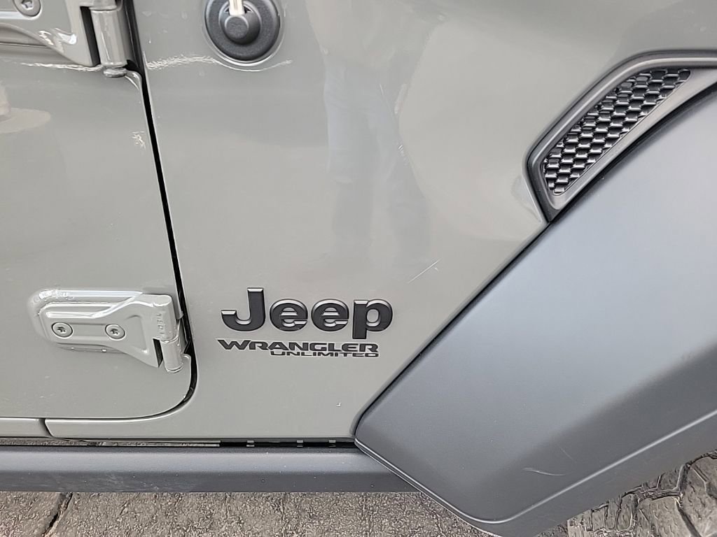 Used 2021 Jeep Wrangler Unlimited Sport AWD/4WD image 4