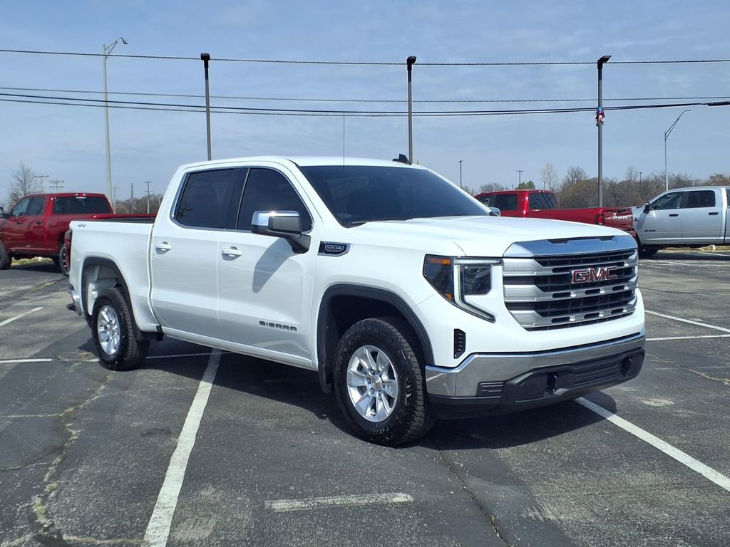 Used 2025 GMC Sierra 1500 SLE image 1