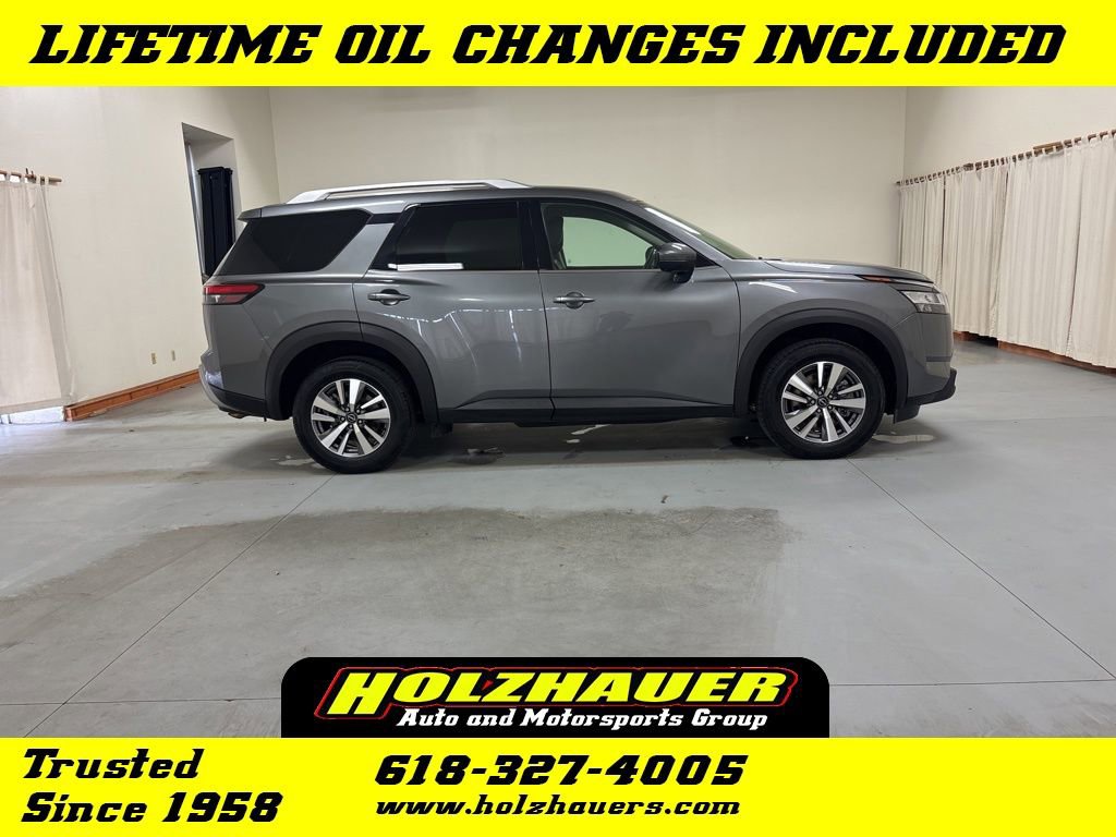 Used 2023 Nissan Pathfinder SL w/ Cargo Package AWD/4WD image 1