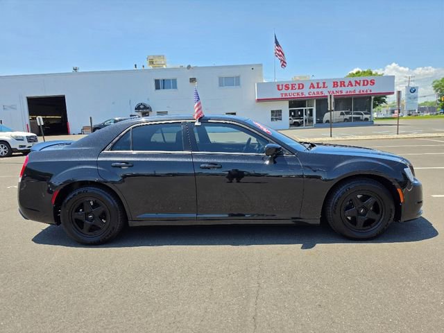Used 2015 Chrysler 300 Limited w/ Driver Convenience Group RWD image 8