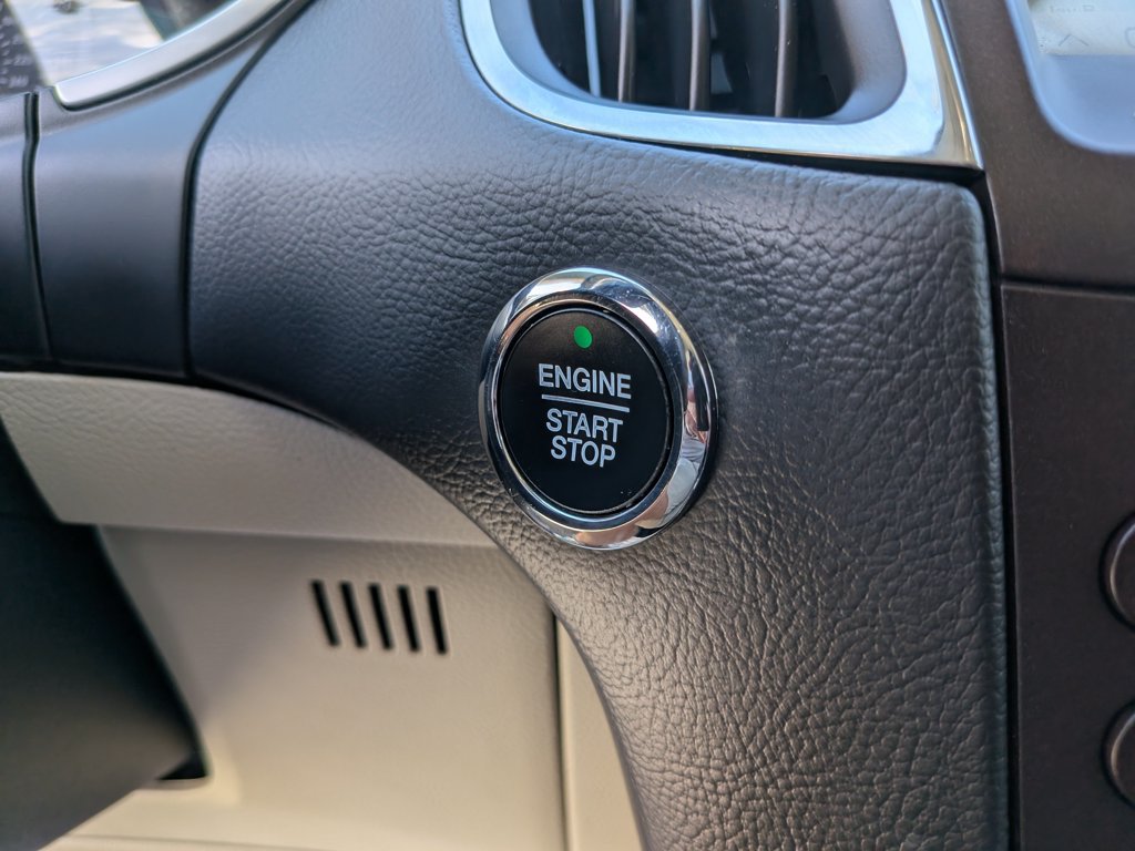 Used 2020 Ford Edge Titanium FWD image 27