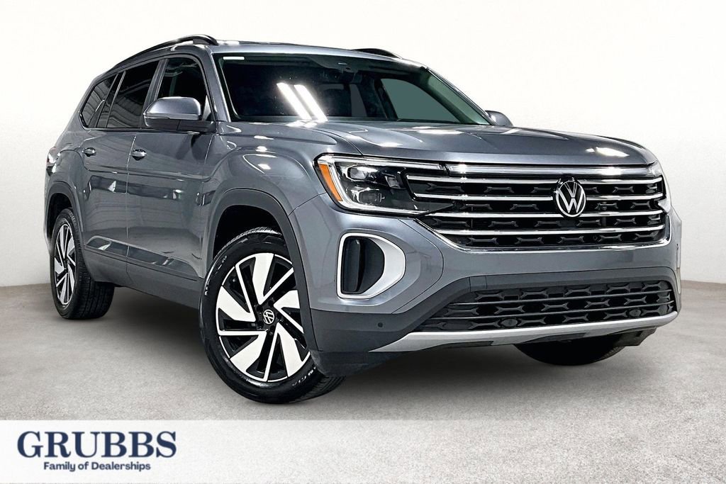Used 2025 Volkswagen Atlas SE image 1