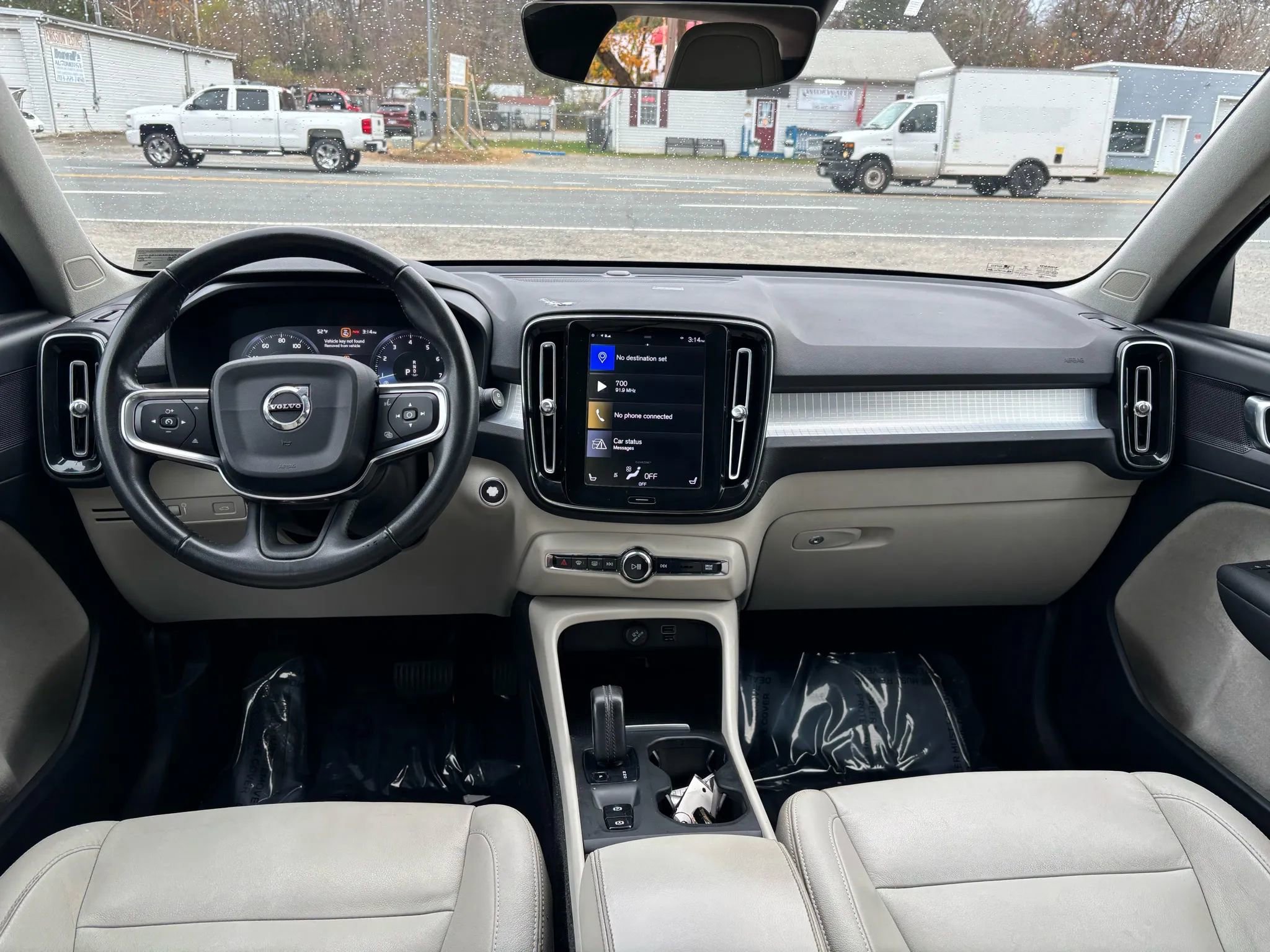 Used 2019 Volvo XC40 T5 Momentum image 27