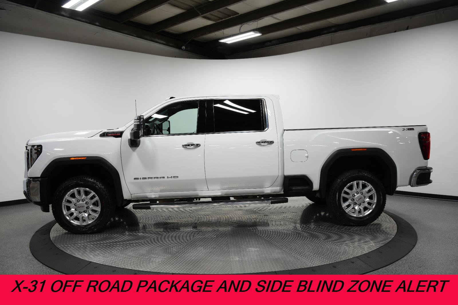 Used 2024 GMC Sierra 2500 SLT w/ SLT Convenience Package image 5