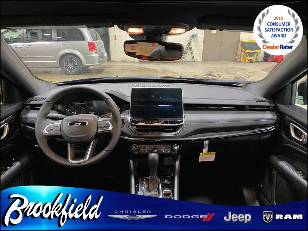 New 2025 Jeep Compass Limited w/ Sun and Sound Group image 14