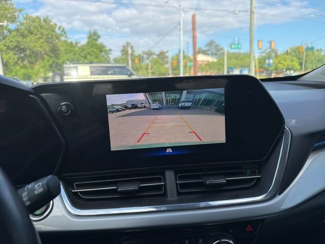 Used 2025 Chevrolet Trax LT w/ Driver Confidence Package FWD image 15